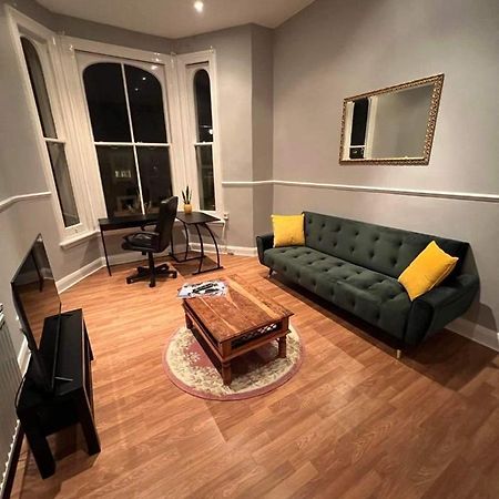 Central, Cozy Victorian Flat Next To Harrods Leilighet London Eksteriør bilde