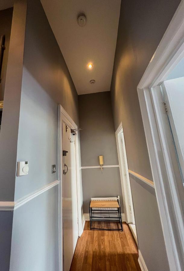 Central, Cozy Victorian Flat Next To Harrods Leilighet London Eksteriør bilde