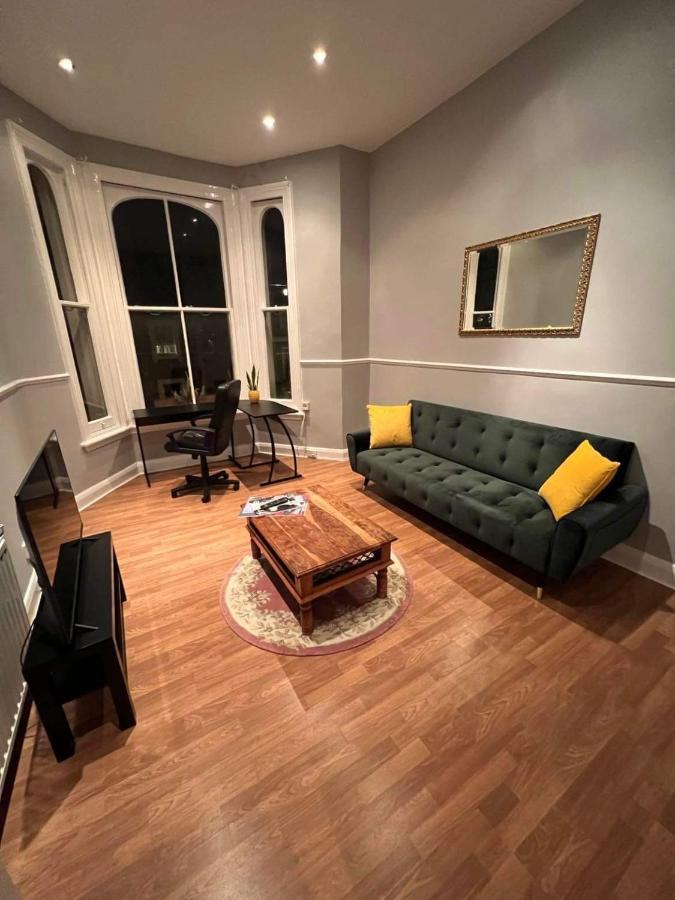 Central, Cozy Victorian Flat Next To Harrods Leilighet London Eksteriør bilde